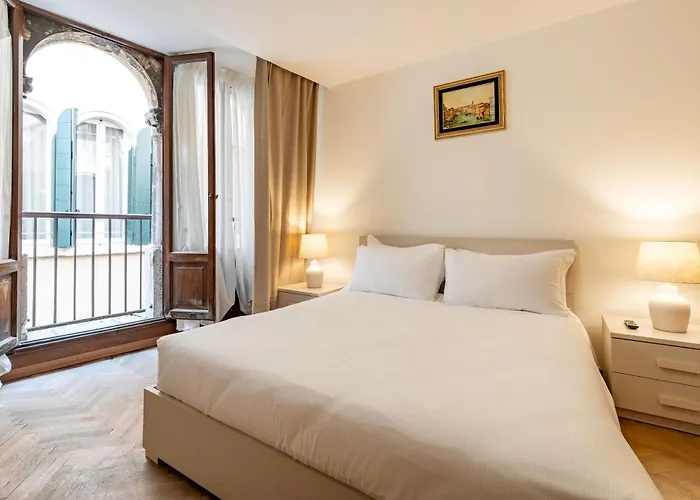 Torre dell'orologio Apartment by Bricola Apartments
